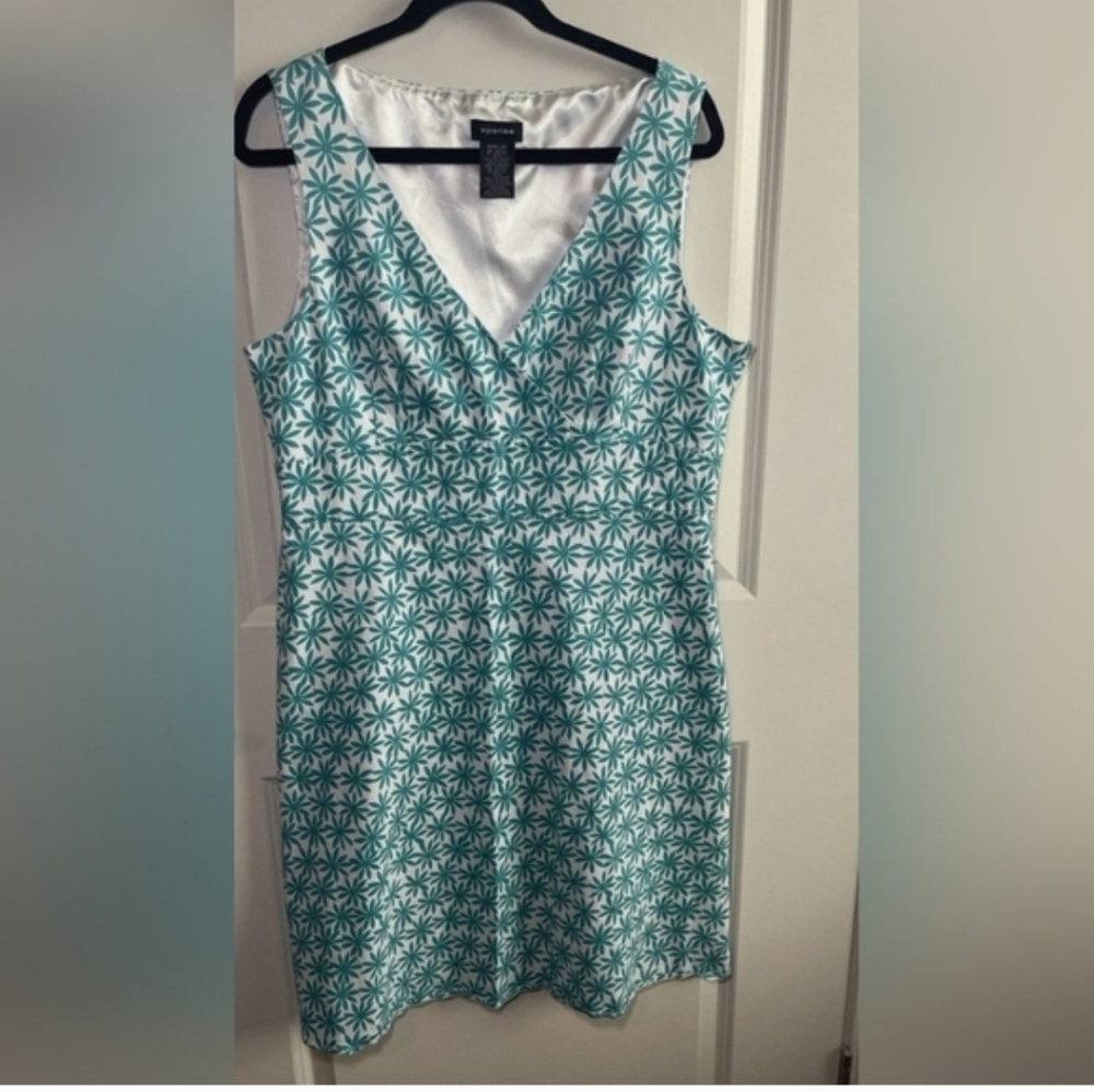 Spense Blue and White Sleeveless V-Neck Sheath Dress - Picture 7 of 7